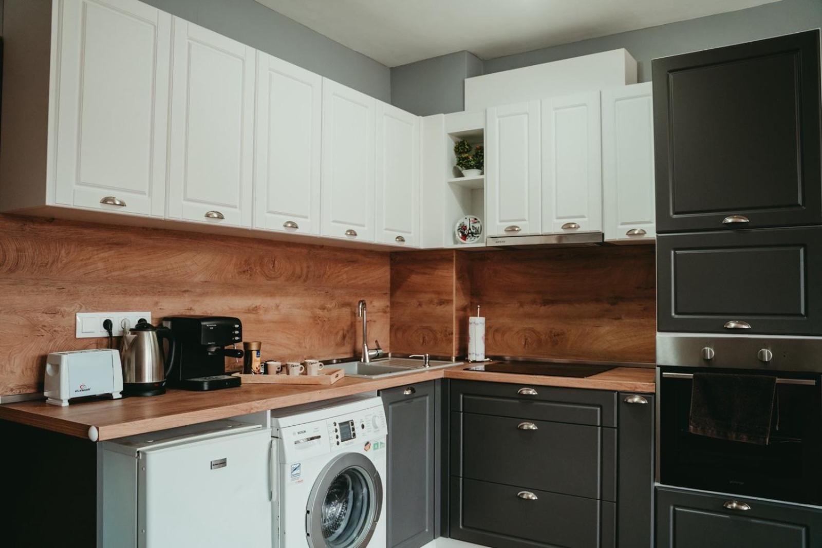 Tyulev Apartment 2 Varna Buitenkant foto